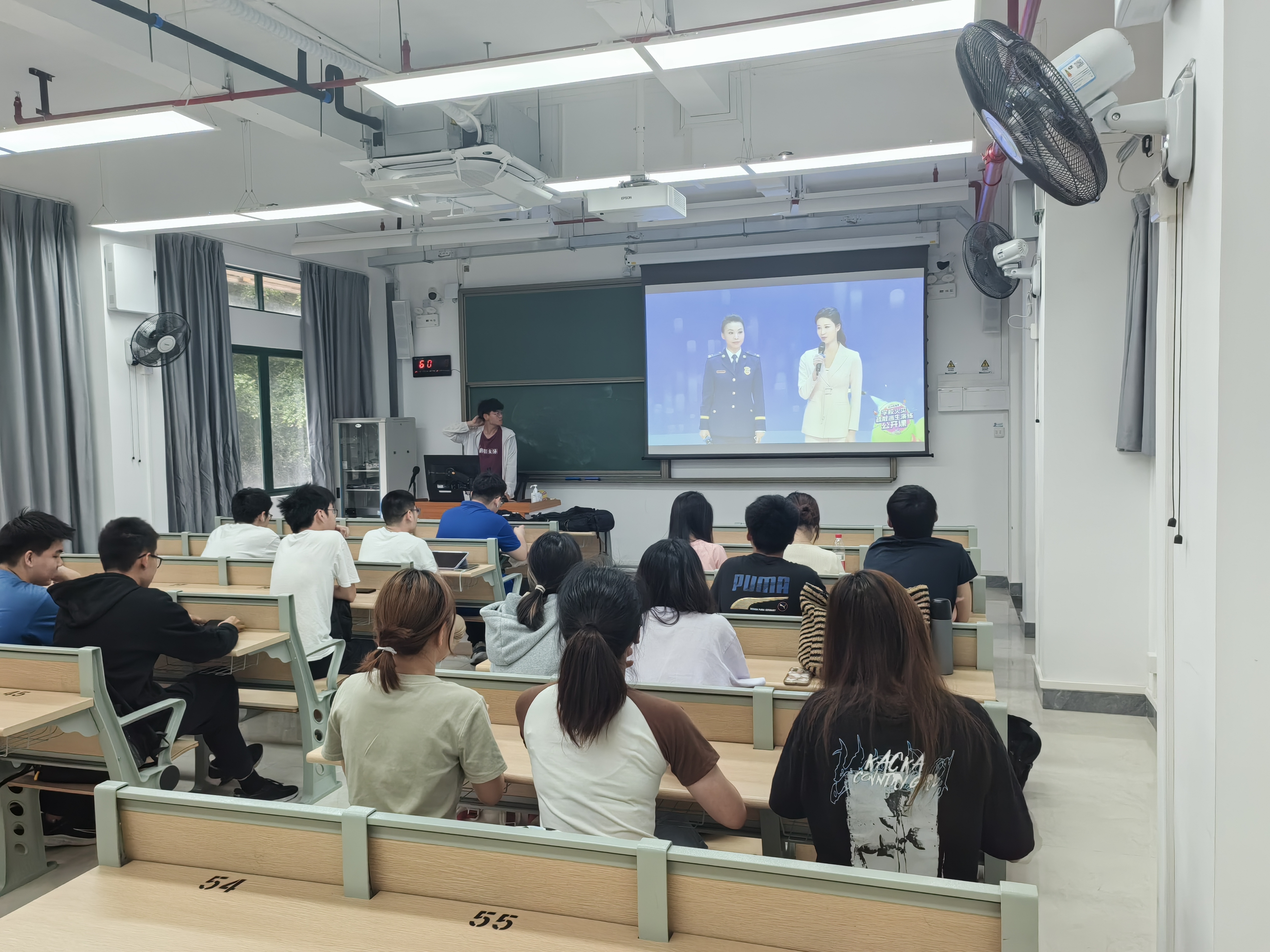 图示, 示意图

中度可信度描述已自动生成:ver1